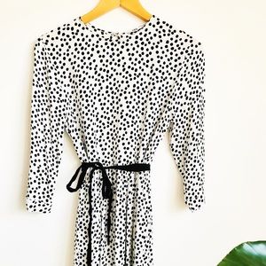 Elegant 3/4 quarter sleeve, polka dot, MAXI DRESS.